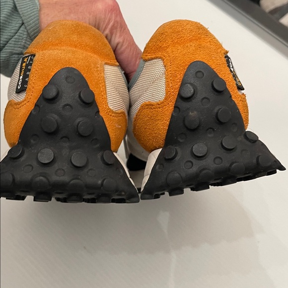 NEW BALANCE 327 CORDURA ORANGE BLUE RUNNING SNEAKERS MENS SIZE 7.5 - Picture 11 of 14